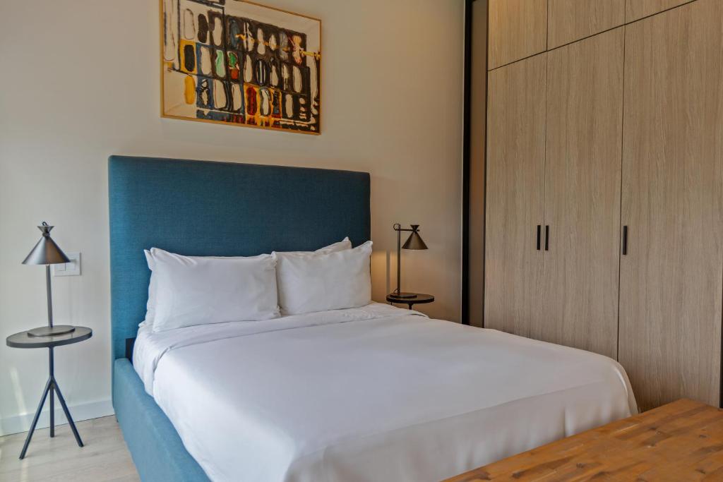 Sosuite at The Onyx - Museum District - One-Bedroom Apartment With City View
