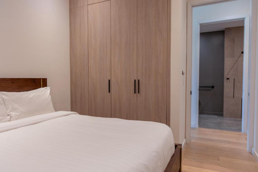 Sosuite at The Onyx - Museum District - Apartment - Disability Access
