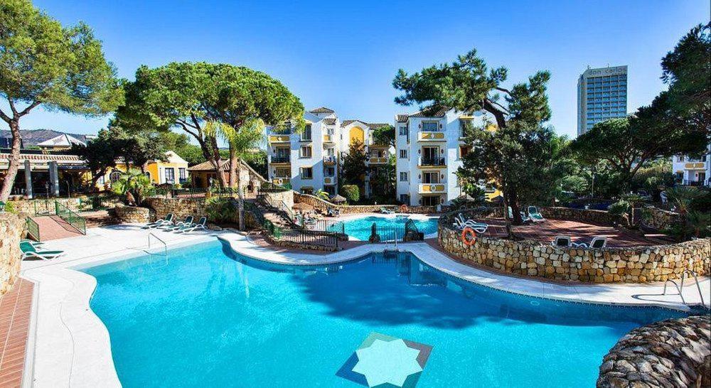 Swimmingpoolen hos eller tæt på Alanda Club Marbella