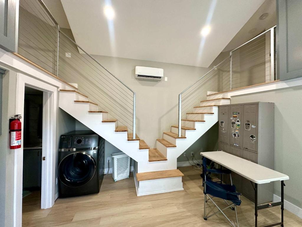 Φωτογραφία από το άλμπουμ του Tiny Private Room #4 in Shared 5BR House with Other Guests στο Ώστιν