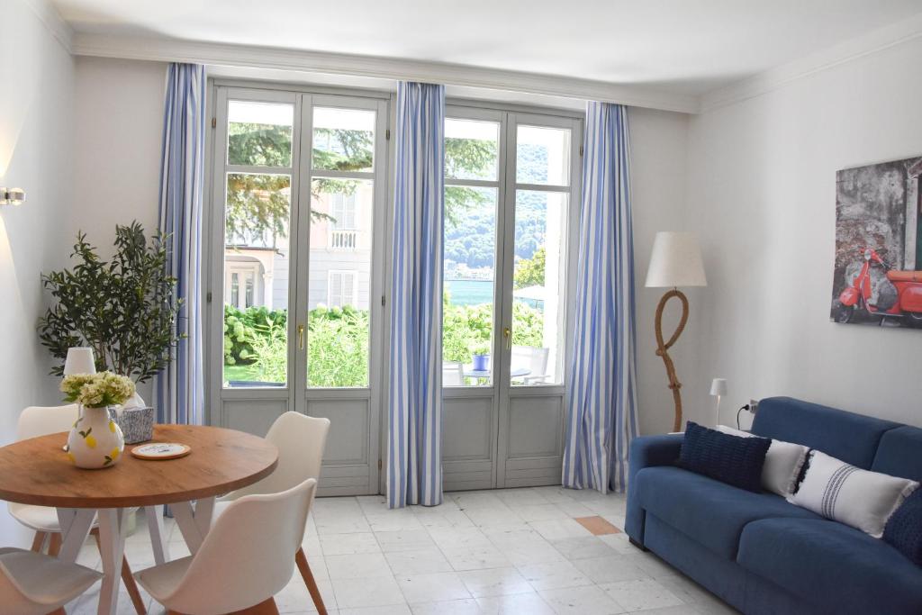 Χώρος καθιστικού στο Cozy apartment on the lake, with pool, terrace and free parking - Casa Felice