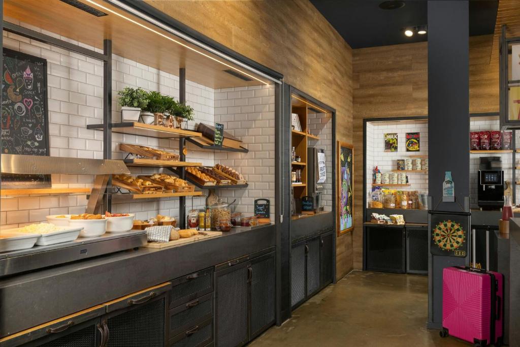 Moxy London Stratford - Resim 44