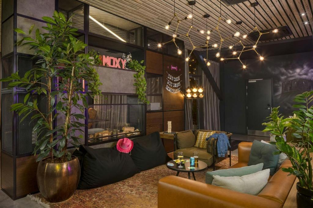 Moxy York - Resim 17