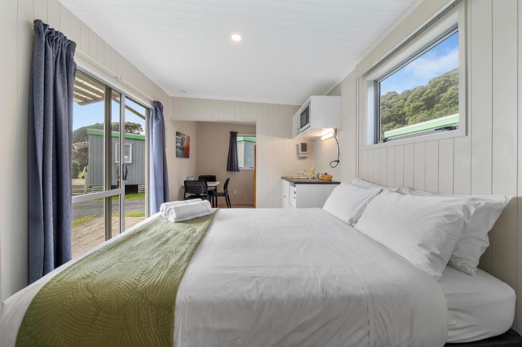 
Deluxe Bungalow with Private Bathroom
