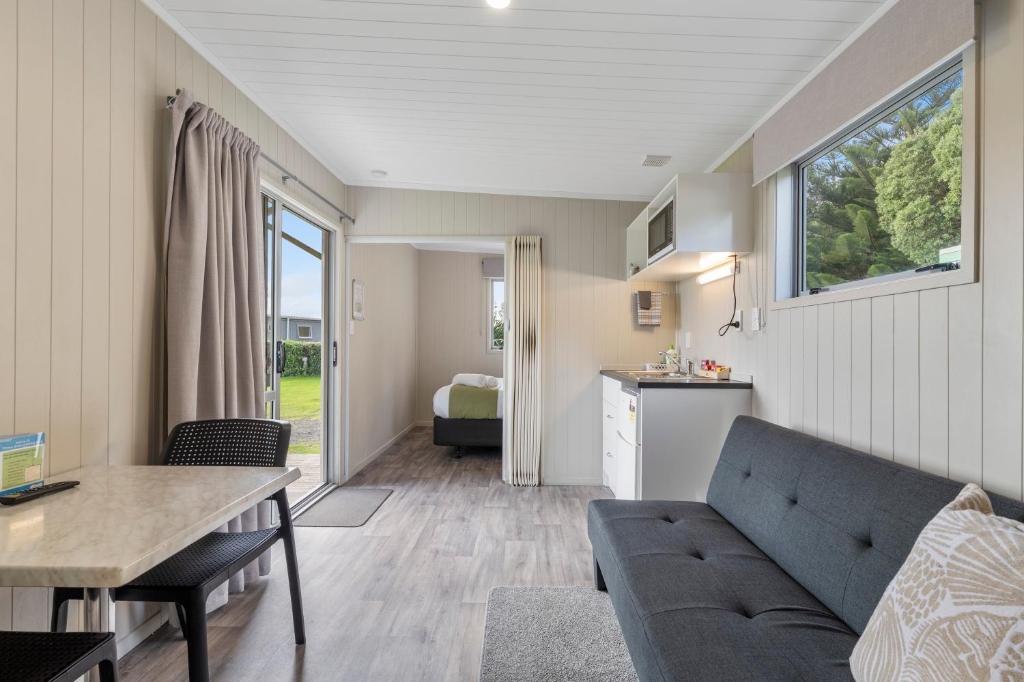 Fitzroy Beach Holiday Park - Resim 40