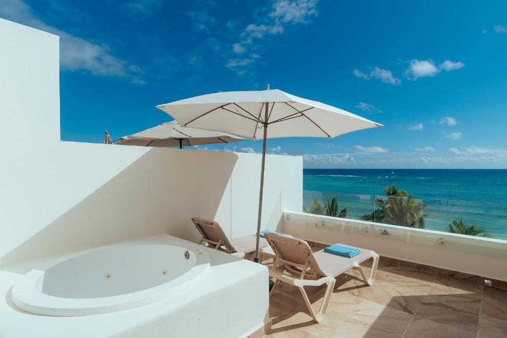 Akumal Bay Beach & Spa Resort