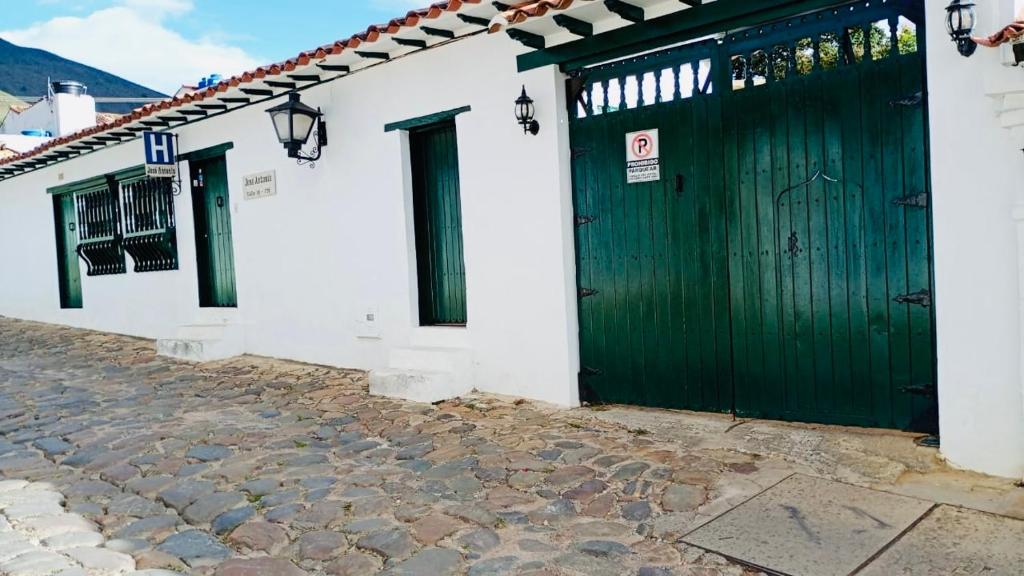 Το κτήριο όπου στεγάζεται  the country house