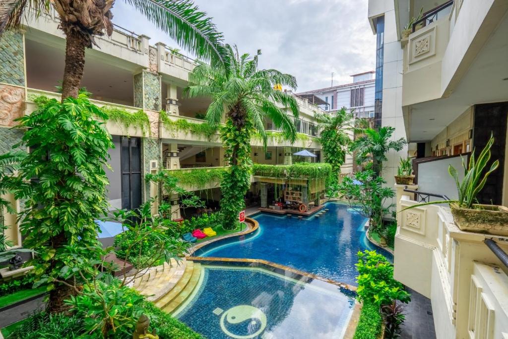 Famous Hotel Kuta Formerly Permata Kuta Hotel, Kuta