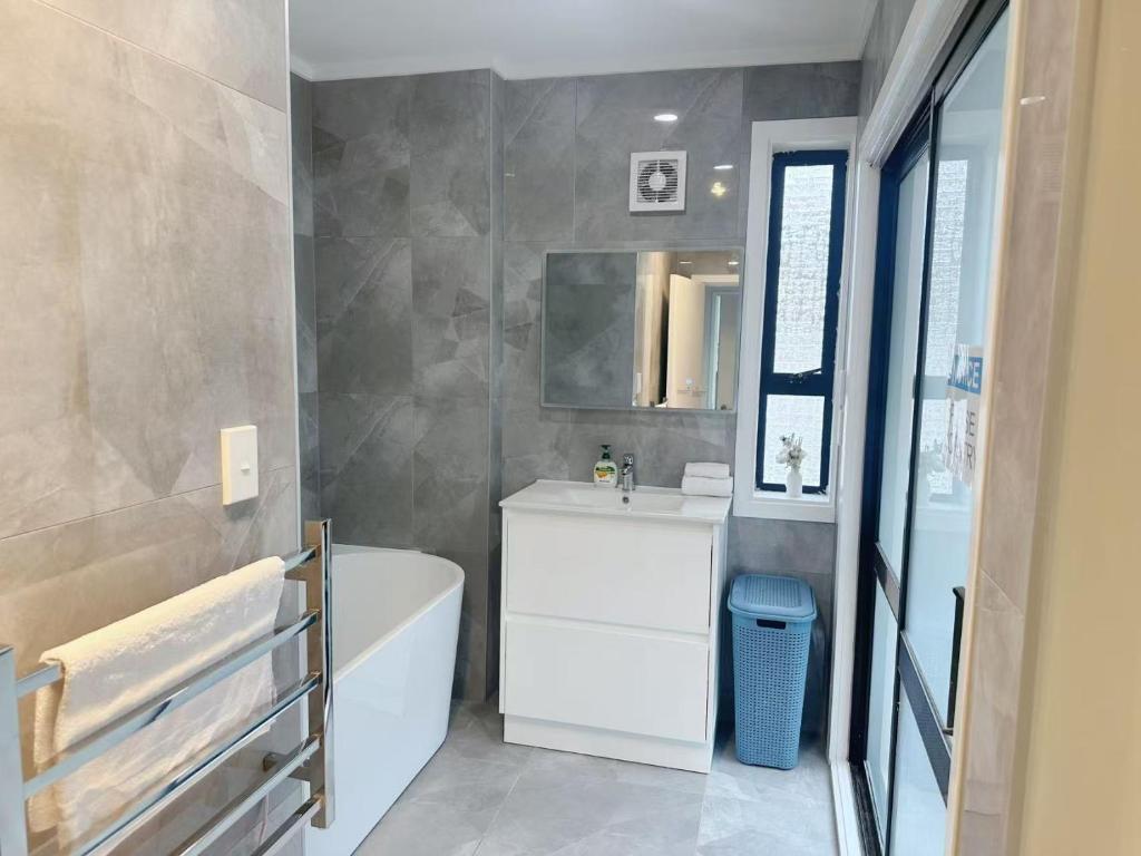 Redwood family home & Ride to Redwood forest - Resim 3