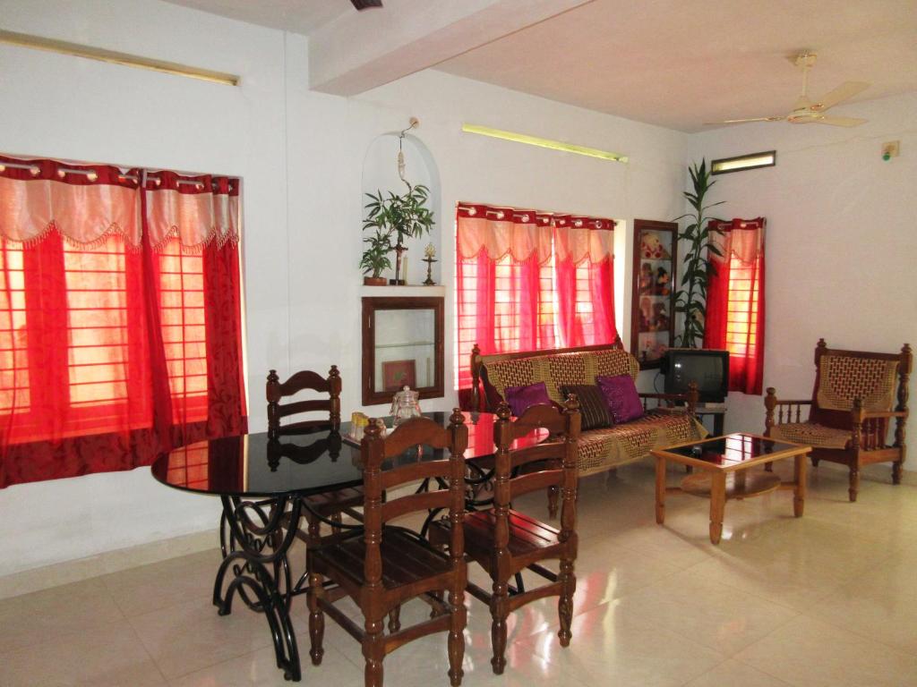 Agasthyamadam Homestay - Sala Familiar Con Baño Privado