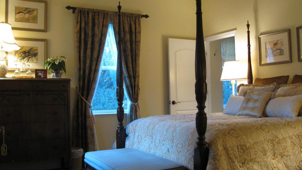Yosemite Rose Bed and Breakfast - Chambre Queen Avec Vue Sur Le Jardin