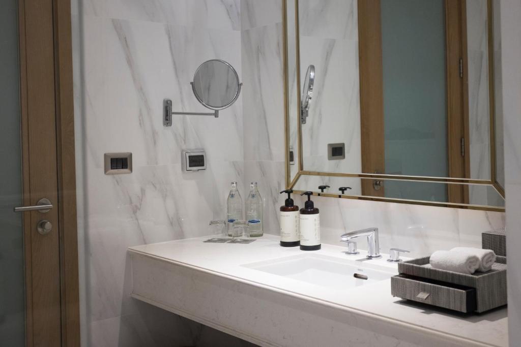 MUU Bangkok, Small Luxury Hotels of the World - Resim 38