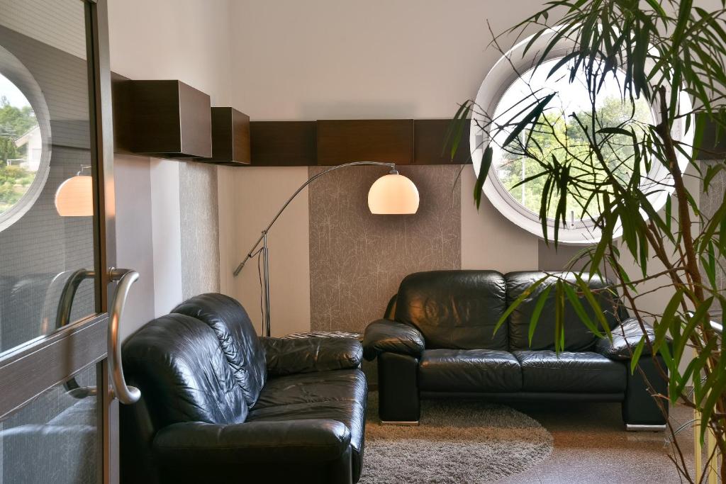 Median Hotel Garni - 17