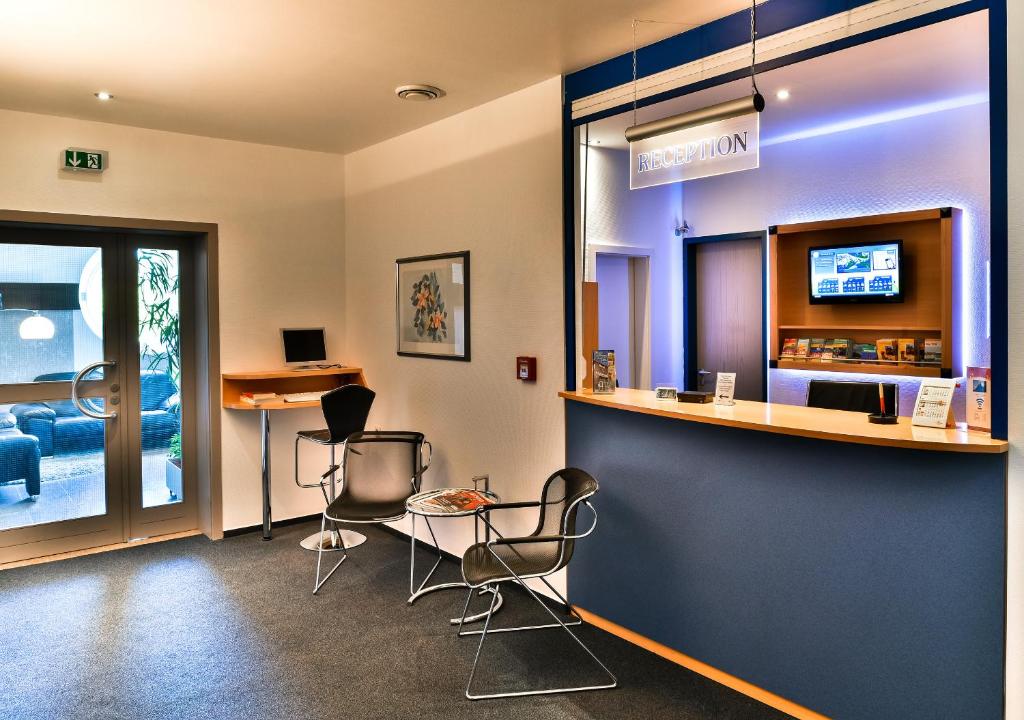 Median Hotel Garni - 14