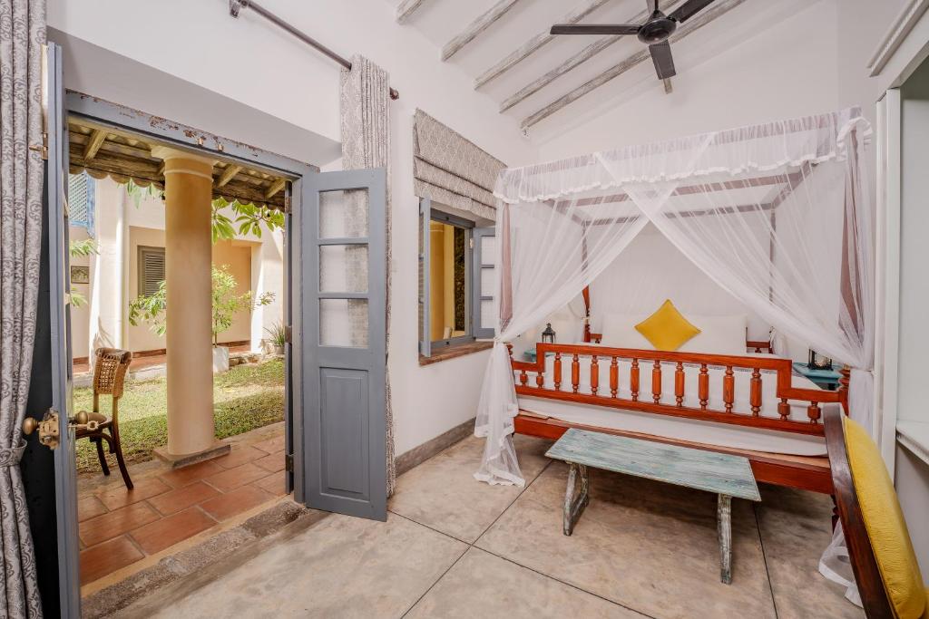 The Dutch Bungalow - 14