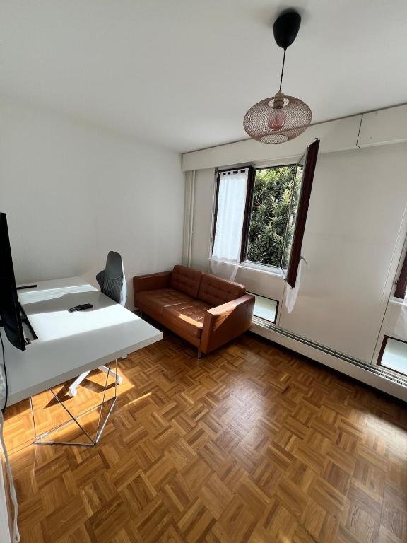 Charming Courtyard Flat - Scandinavian & Central - Resim 1