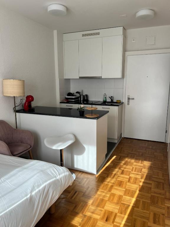 Charming Courtyard Flat - Scandinavian & Central - Resim 4