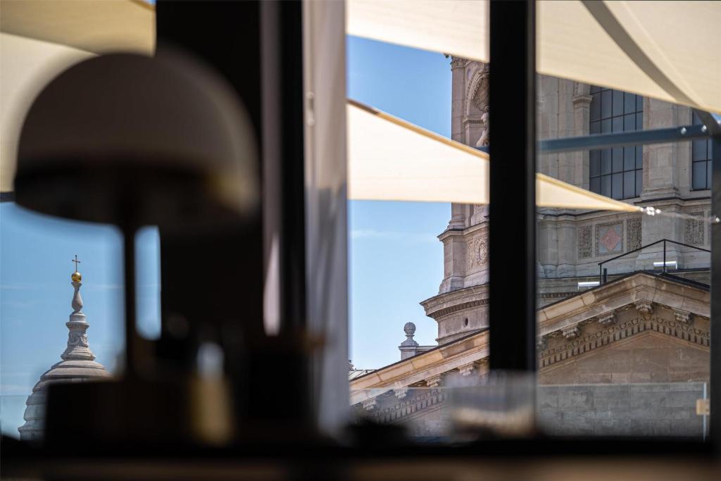 Radisson Collection Hotel, Basilica Budapest - Resim 43