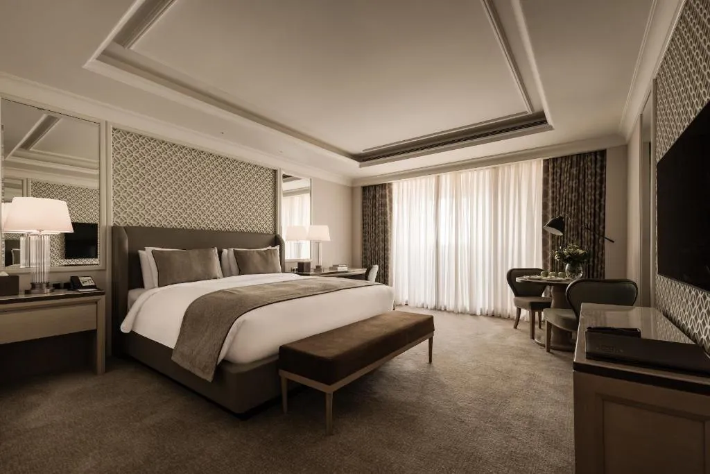Deluxe Room Garden View King Bed