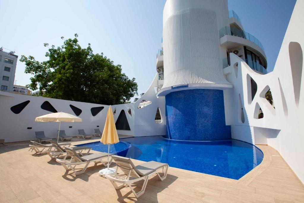 Gallery image of Luxurious Pearl Penthouse by HolidayKeys in Thermiá Chiftlík