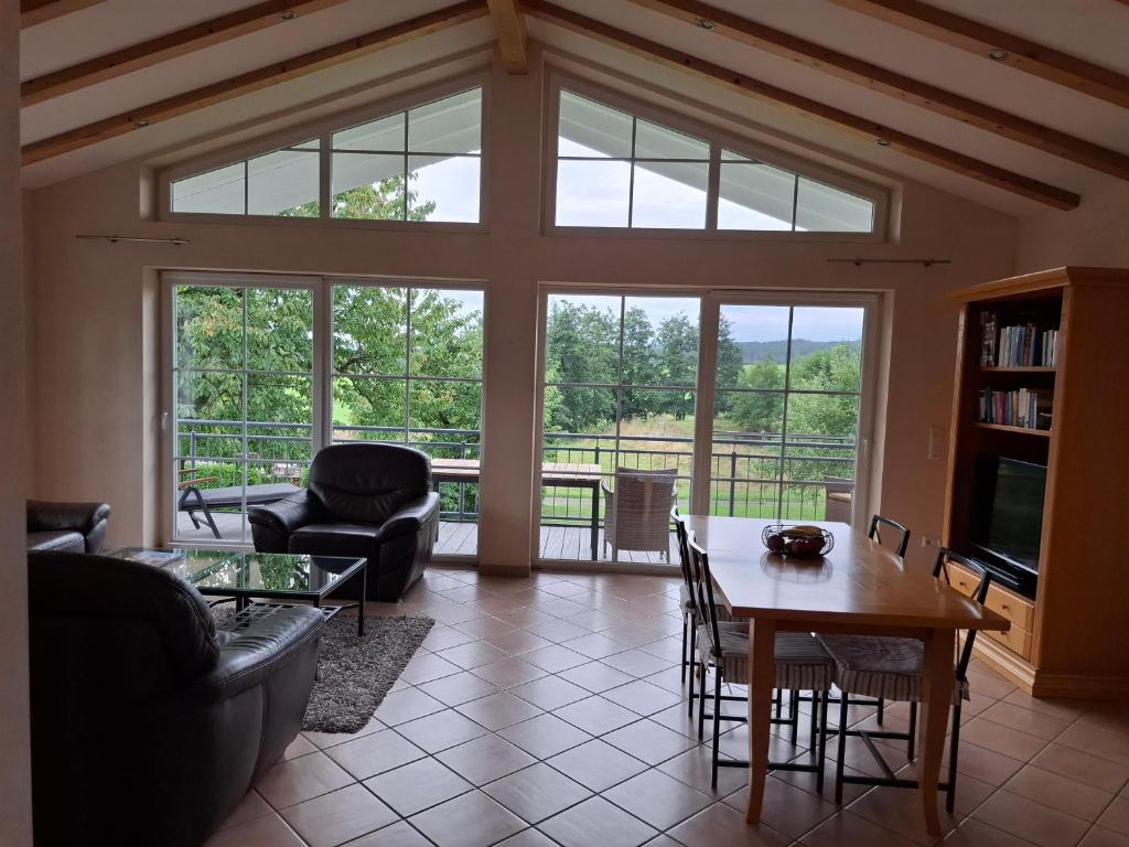 Ruang duduk di Ferienwohnung Wiesengrund