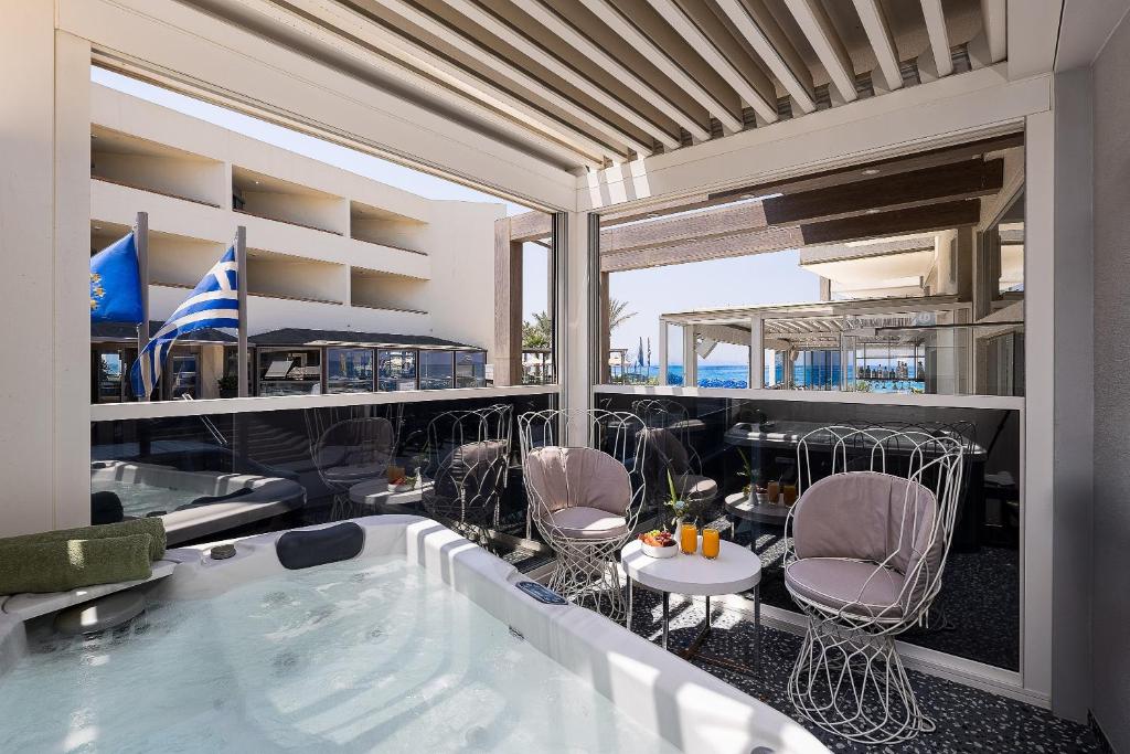 Pearl SeaBreeze Suites - 1