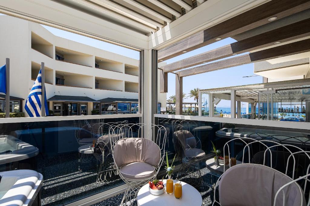 Pearl SeaBreeze Suites - 3