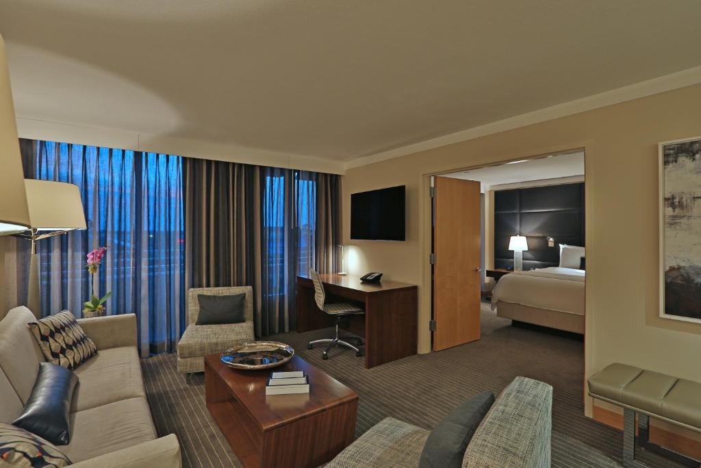 Postel nebo postele na pokoji v ubytování InterContinental At Doral Miami by IHG