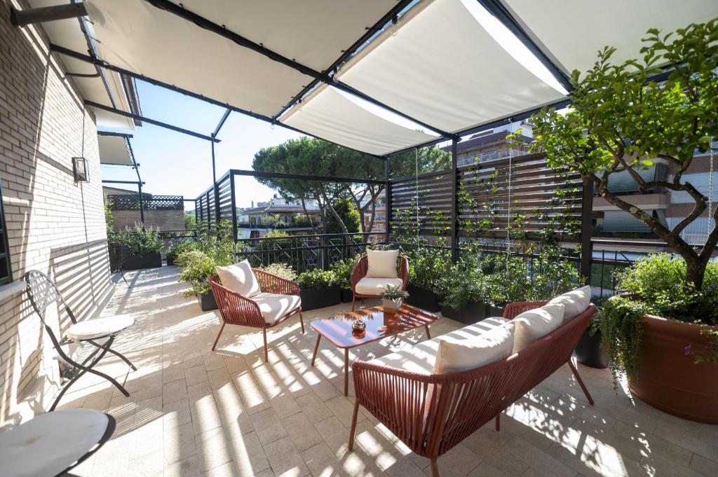 Roman Terrace & Soul in Peaceful Area