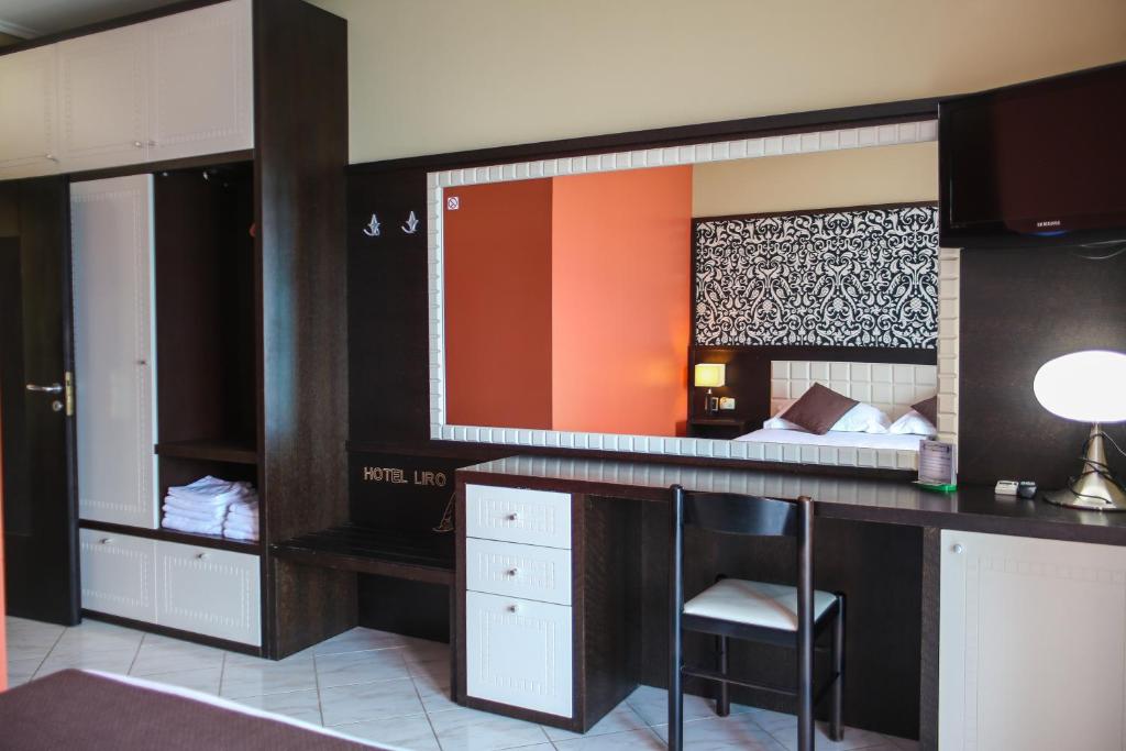 Kuchyň nebo kuchyňský kout v ubytování Hotel Liro - Adults Only