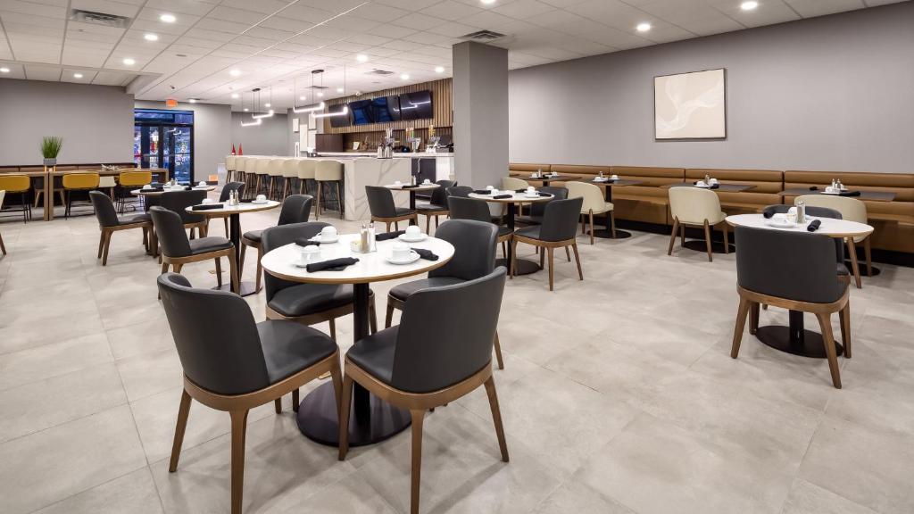 Holiday Inn Nashville Airport by IHG photo
