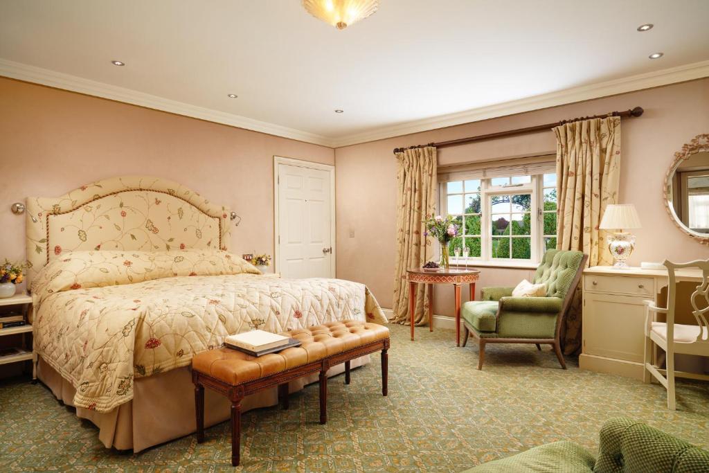 Summer Lodge Country House Hotel - 