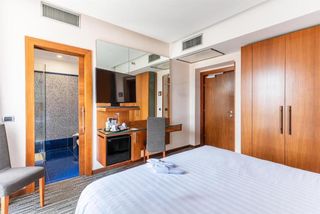 Best Western Plus Hotel Universo - Resim 40