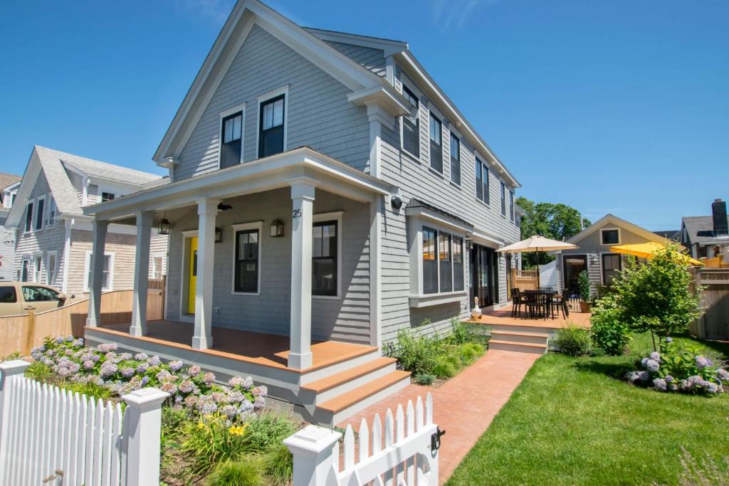 Budova, kde se prázdninový dům nachází