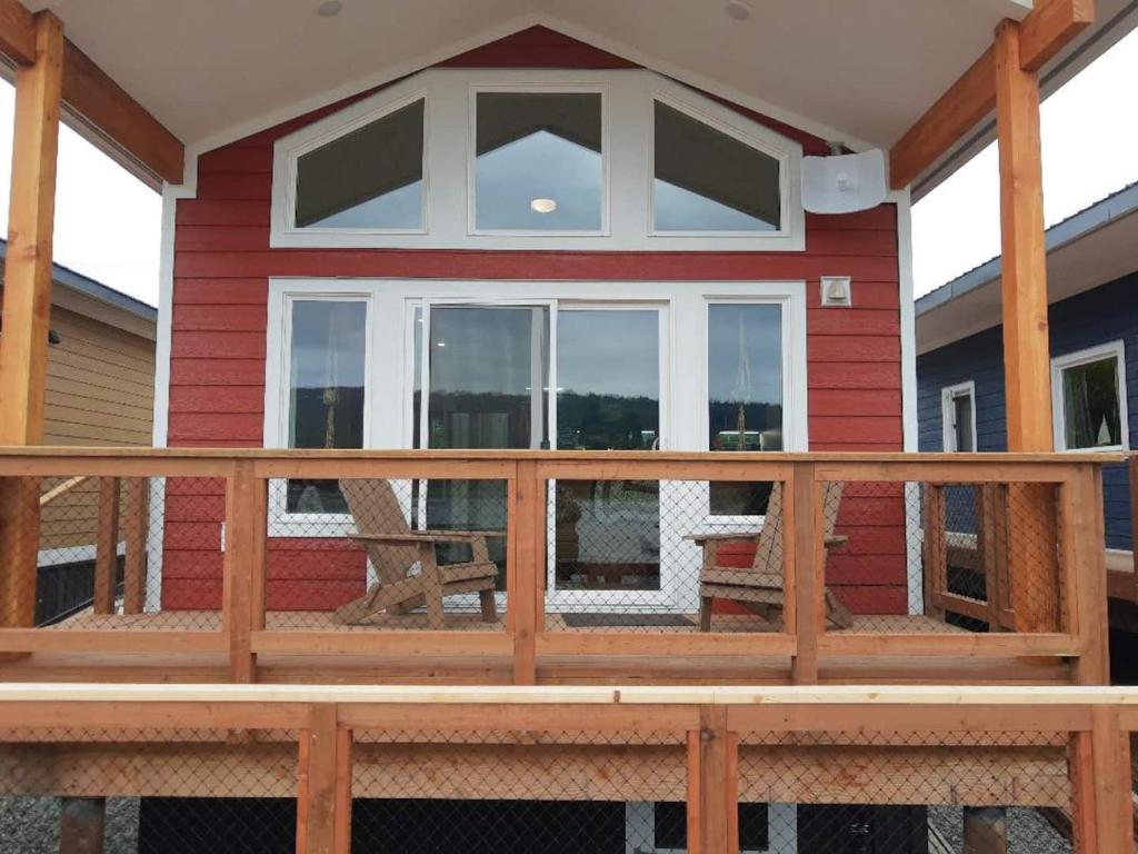 Balkoni atau teres di Dockside Cabin - Homer Seaplane Base