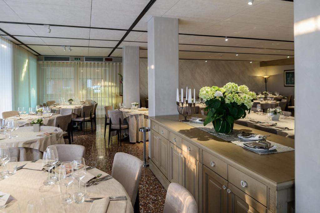 Restaurace v ubytování Hotel Ristorante La Rosina