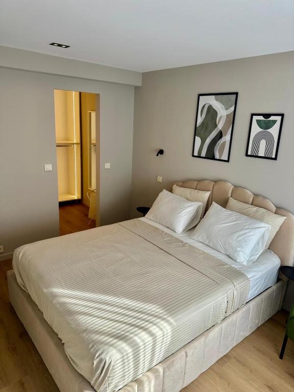 Elegant escape in Antibes - walk to beach and Old Town