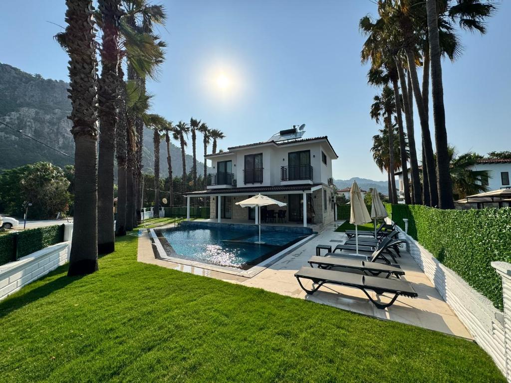Πισίνα στο ή κοντά στο Villa Breeze - Luxury 4BR Villa - River 50m