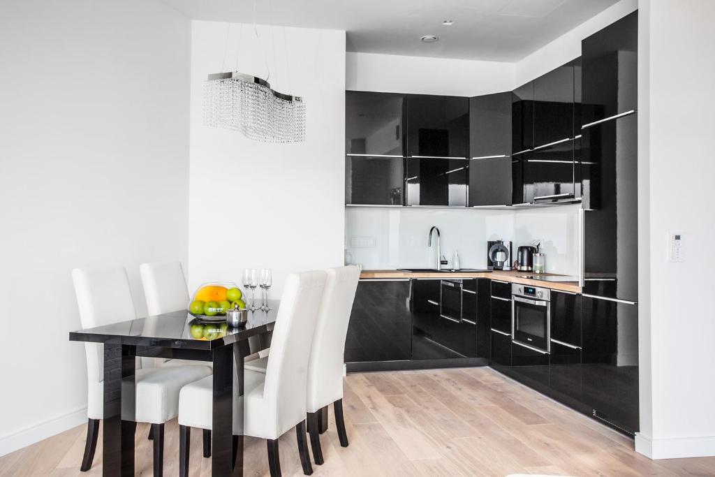 Apartamenty Sky Tower - 18