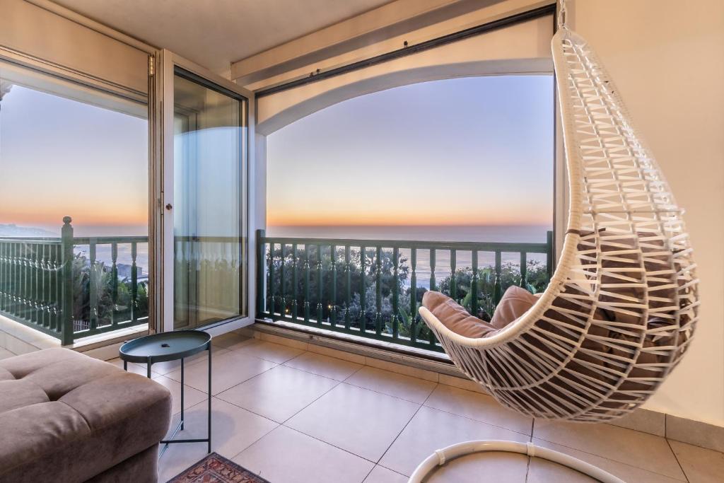 Balkón nebo terasa v ubytování Paros Paradise - Seaside Oasis with panoramic ocean views