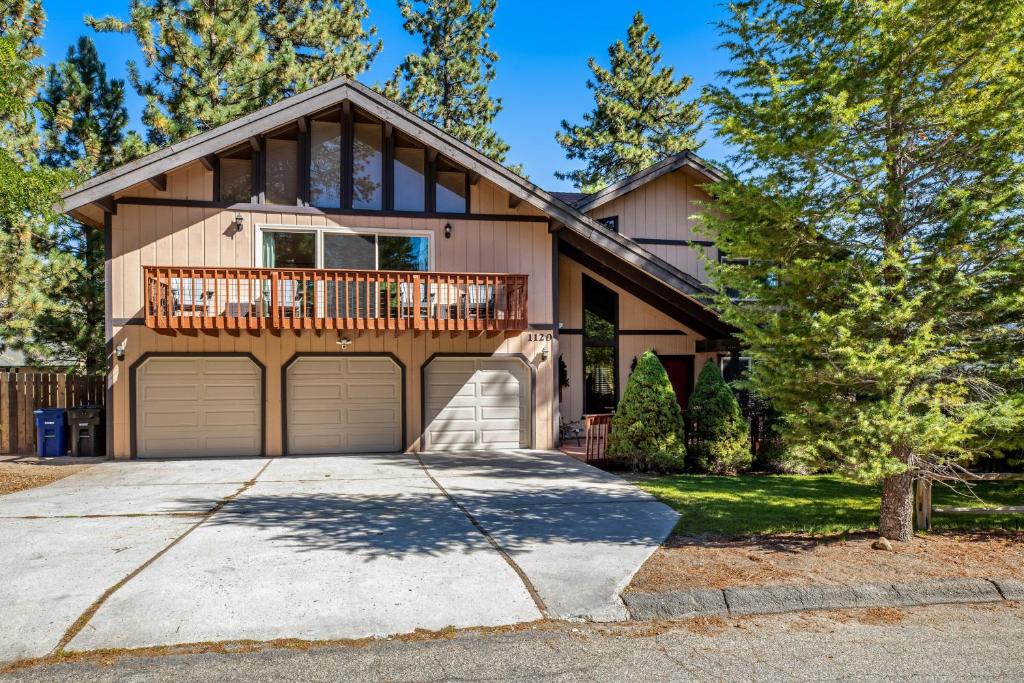 a large house with a large garage at Mt Doble Dream Home #504 in Big Bear City
