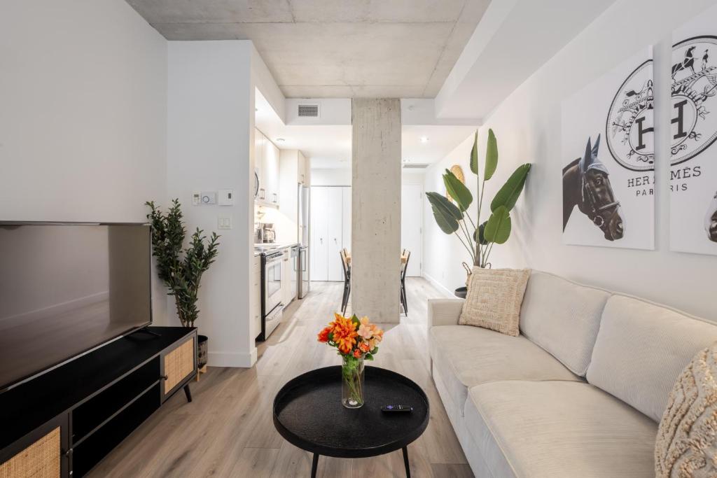 Posezení v ubytování Roomy 1BR Getaway MTL Old Port