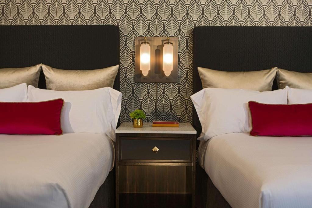 The Allegro Royal Sonesta Hotel Chicago Loop - 