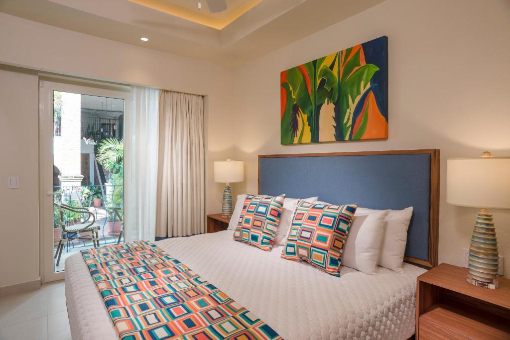 Postel nebo postele na pokoji v ubytování V Azul Vallarta - Luxury Vacation Rental Adults Only