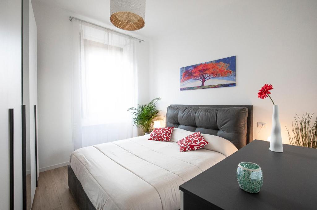 Only 10 min to Duomo with Free Private Parking - Milan Easy Living