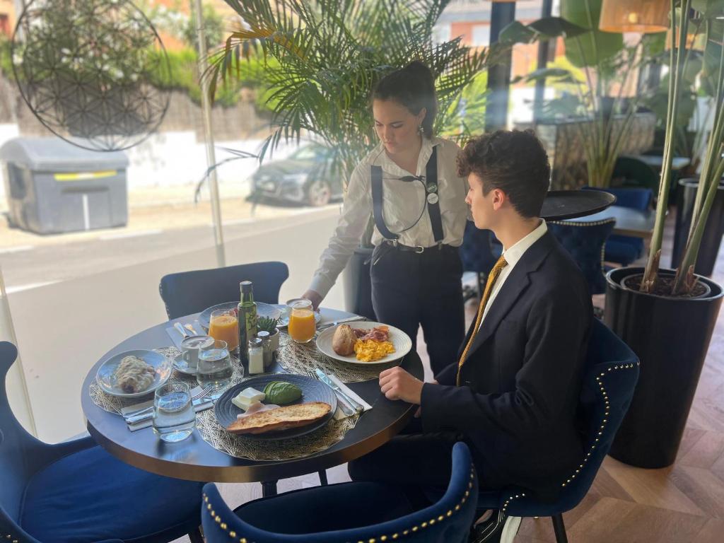 Hotel Suites Feria de Madrid - Resim 35