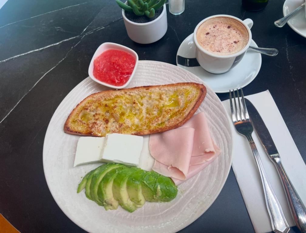 Hotel Suites Feria de Madrid - Resim 34