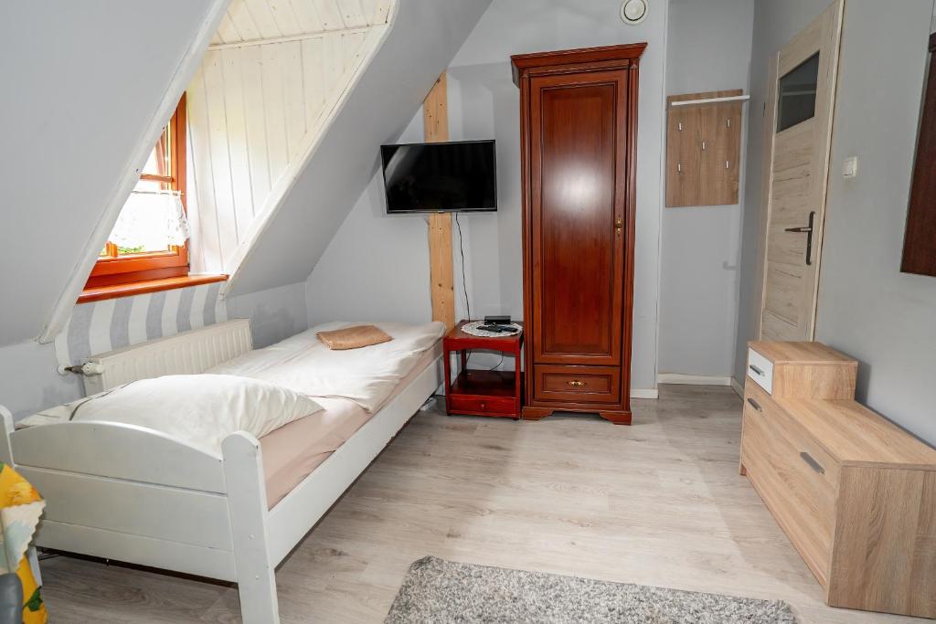 Resort Morawa - Triple Room With Private Bathroom