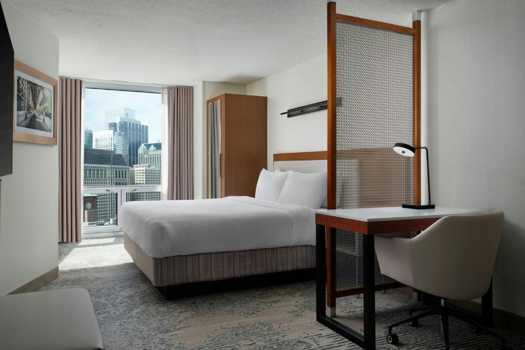 SpringHill Suites Chicago Downtown/River North photo