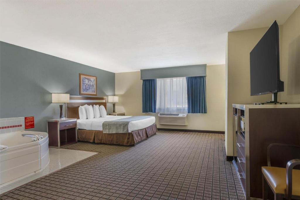Best Western Maritime Inn photo
